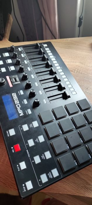 Akai MPD 232 Controlador Midi e Sequenciador NOVO