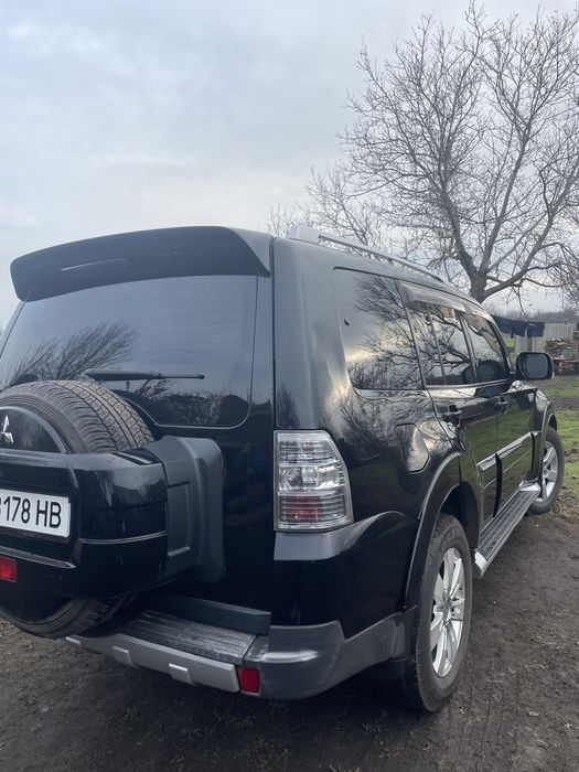 Продам Pajero Grand Wagon 4