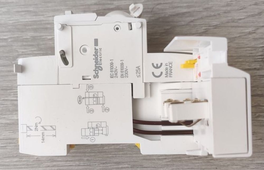 Диф. захист Acti9 VIGI iC60 2P 25A 30мA Schneider Electric A9Q11225