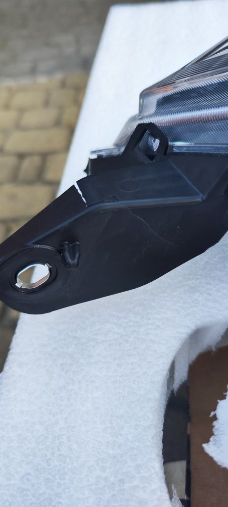 Lampa reflektor prawy przód Iveco daily  lV 4