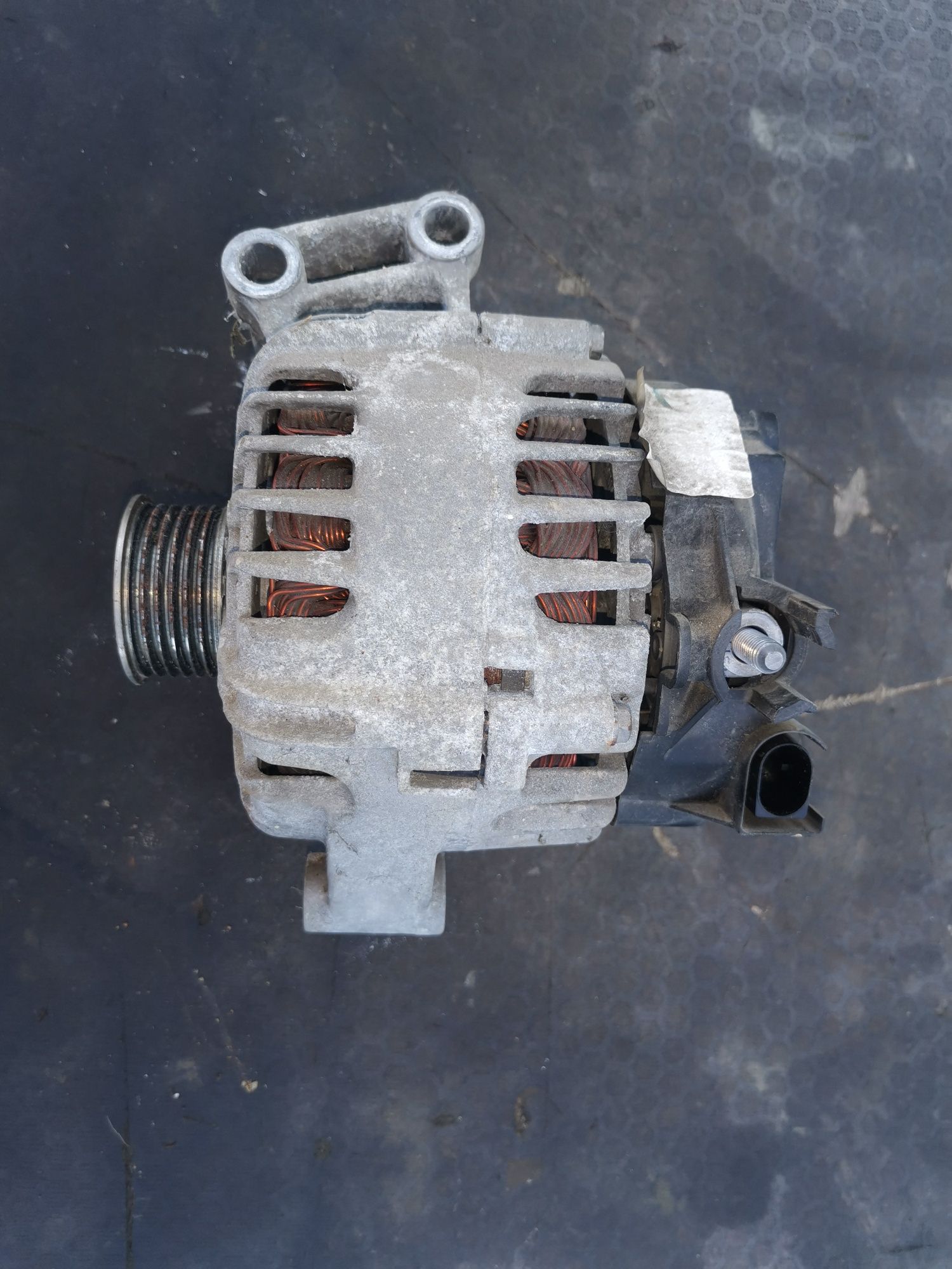 Alternator Ford Fiesta mk7 1,25 benzyna