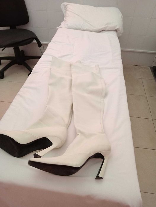 Botas cano alto brancas - Zara