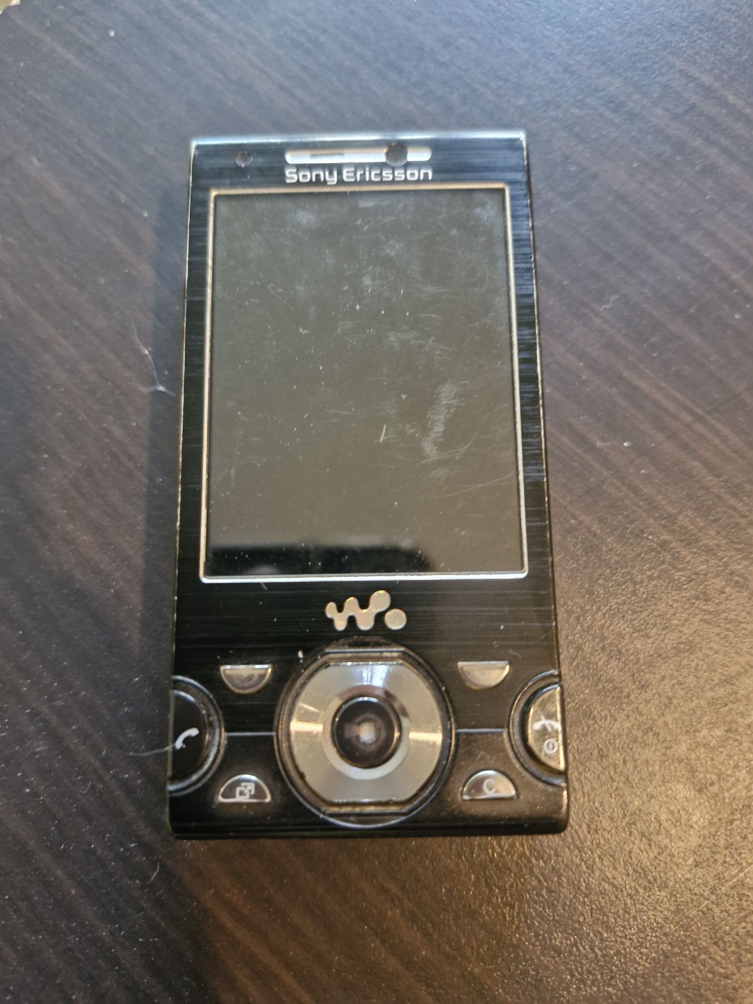 Sony Ericsson W995