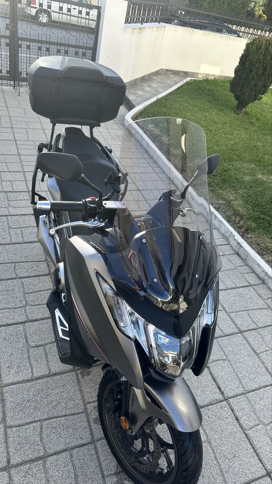 HONDA INTEGRA 750 S (ano 2017 /33000Km) 5999€