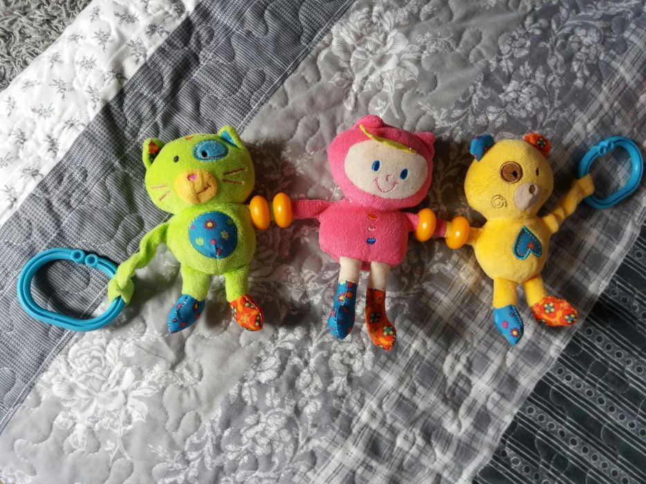 Zabawka grzechotka Fisher Price do wózka