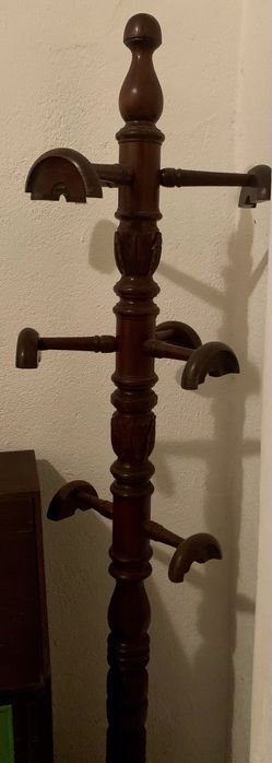 Bengaleiro em madeira