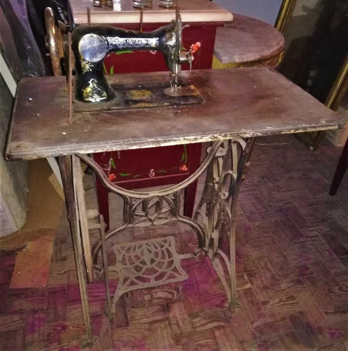 Máquina de costura Naumann - anos 20