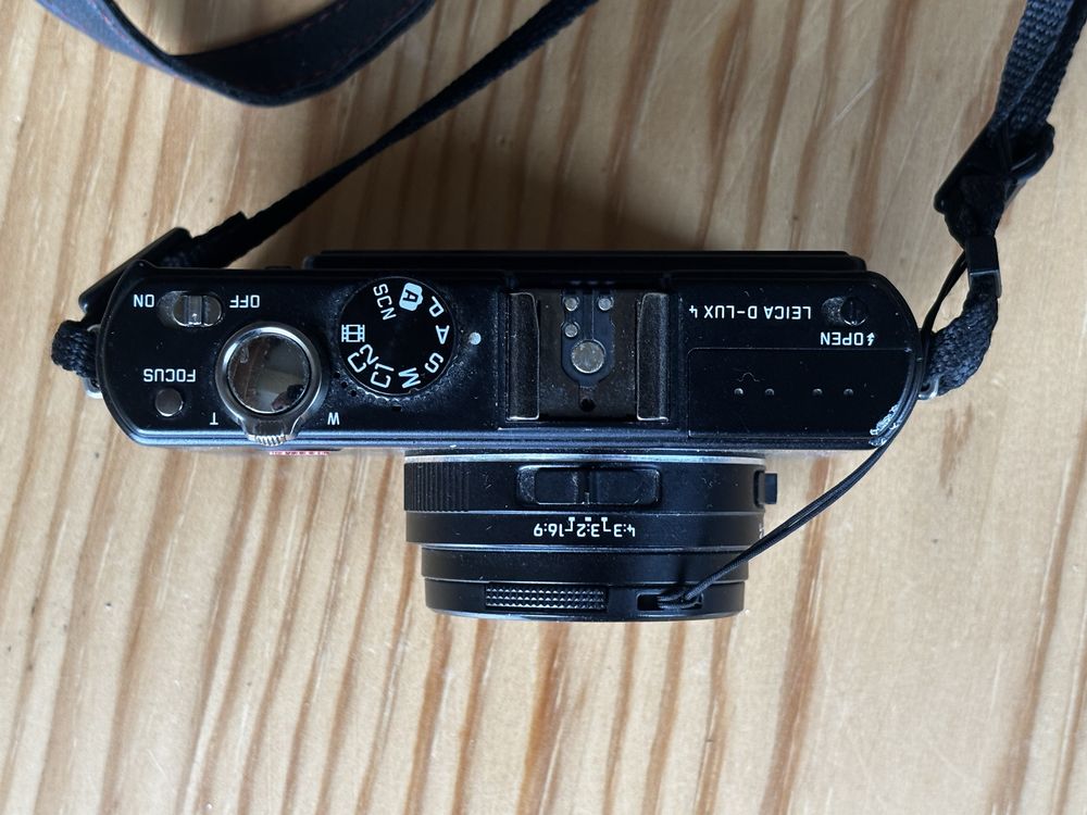LEICA D-LUX 4 com 3 baterias