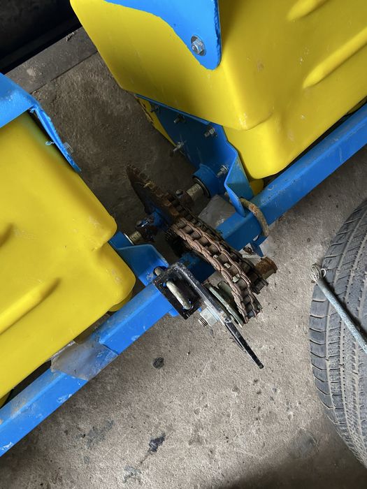 Система для внесення сухих і рідких добрив КРН 5.6, СУПН 8