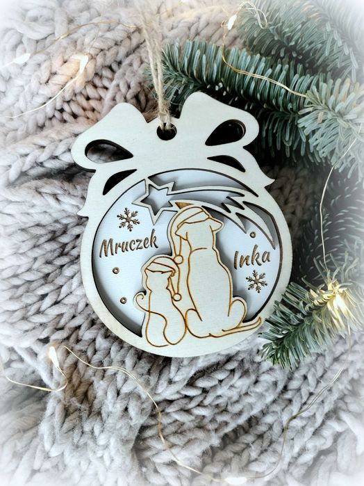 Personalizowana bombka drewniana z kotem / psem GRAWER