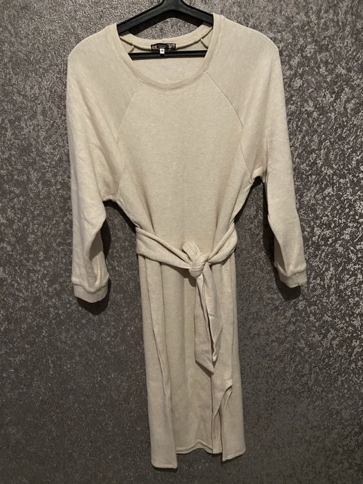 Продам сукню 48р можна на 50-52