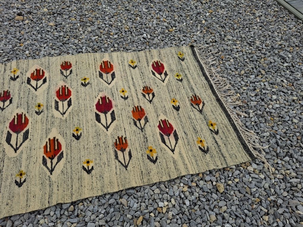 Stary piękny kilim Krokusy