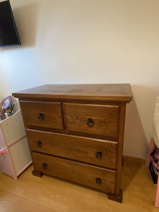 Comoda em madeira