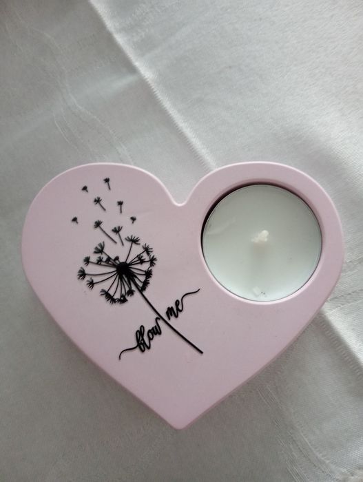 Suporte de vela em forma de coração + vela