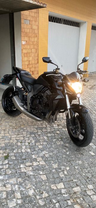 Cb1000R 2010 detalhes mínimos 90mil km único dono