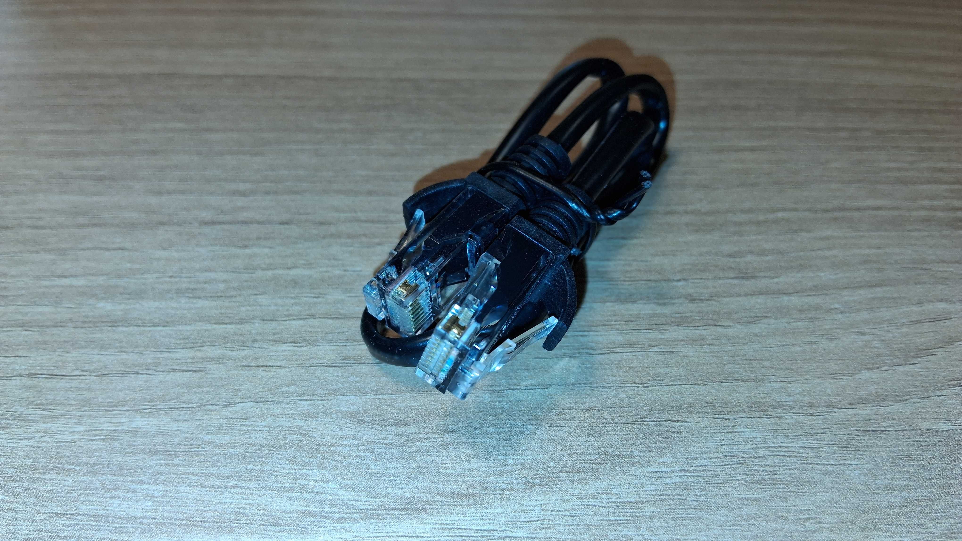 Wzmacniacz WiFi Repeater 2.4 GHz PIX-LINK Z Kablem LAN