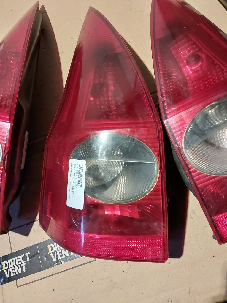 Renault megane II kombi przedlift tylna lampa tył prawa lewa