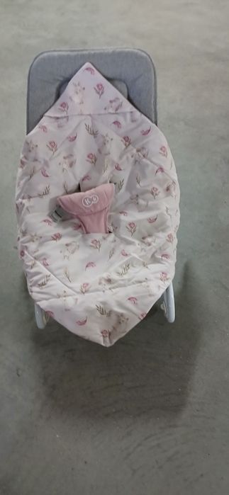 Cadeira Esprigaceira de bebé