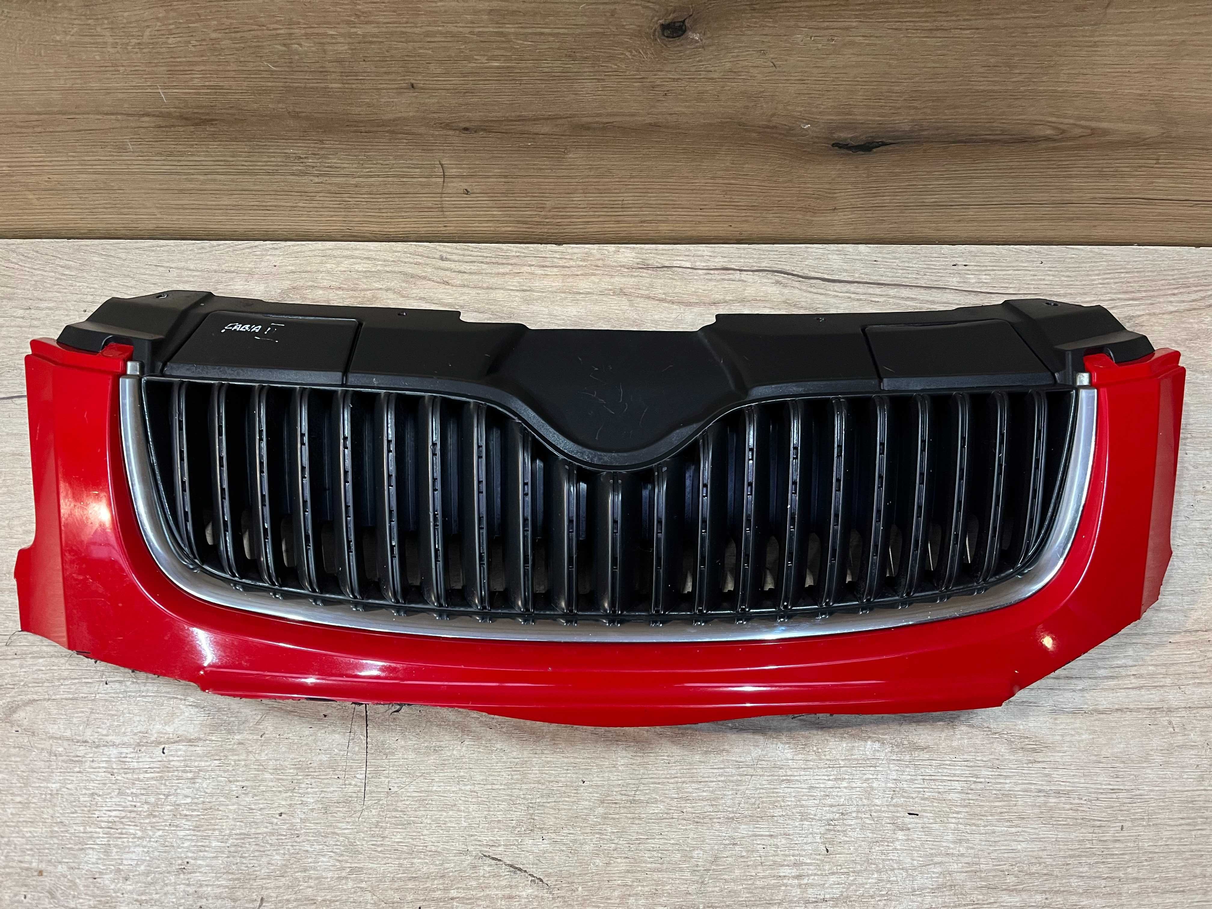 Grill atrapa zderzaka Skoda Fabia II