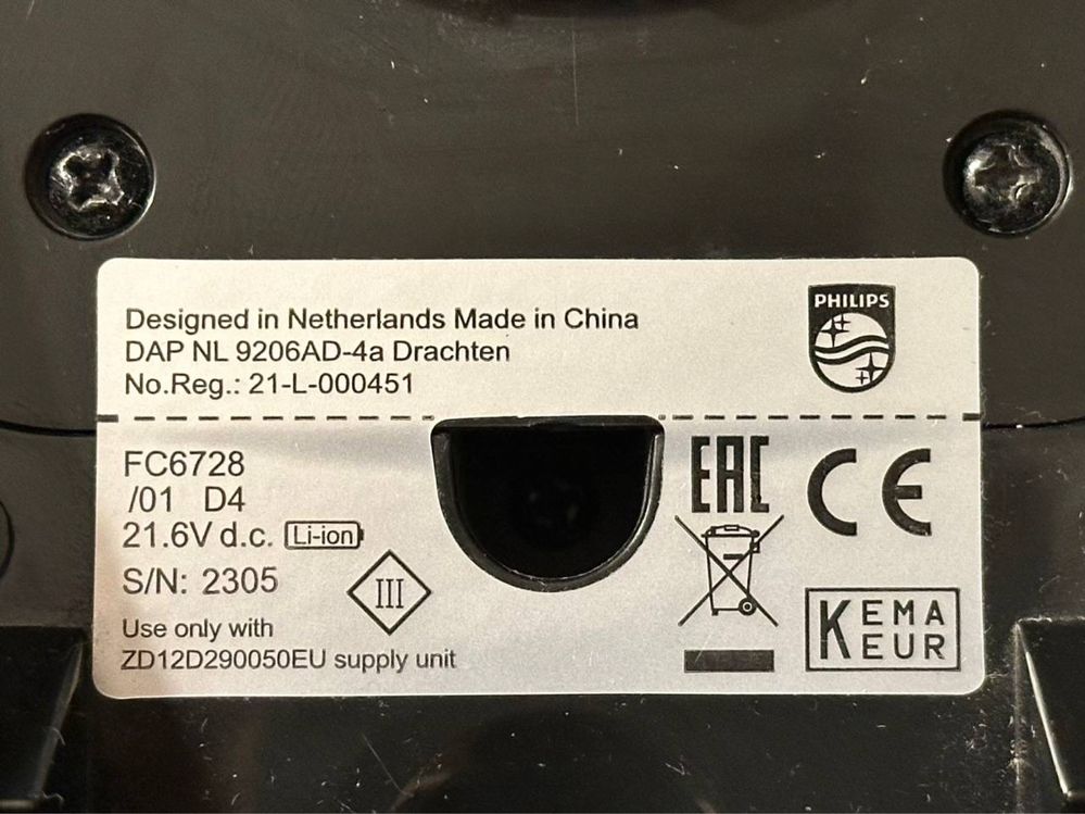Philips SpeedPro Aqua - bezprzewodowy odkurzacz z mopem + pełen zestaw