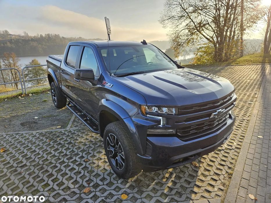 Chevrolet Silverado CHEVROLET Silverado 1500 Z71 RST 5.3L 23tys km 4x4 CrewCab 2022 r