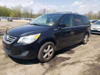 2012 Volkswagen Routan Se