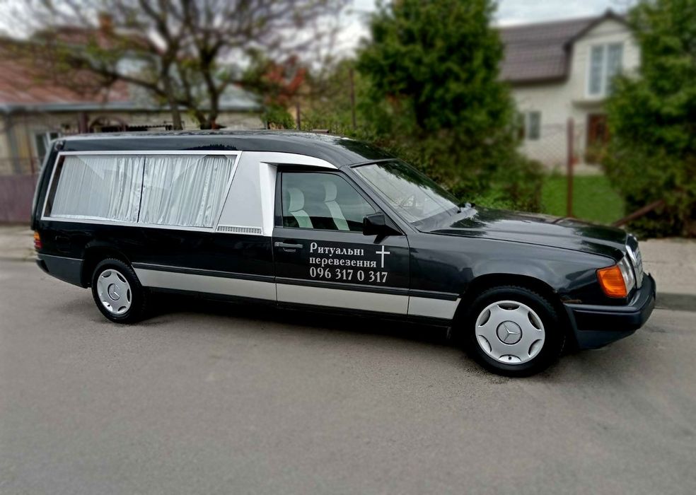 Катафалк на замовлення Кремація