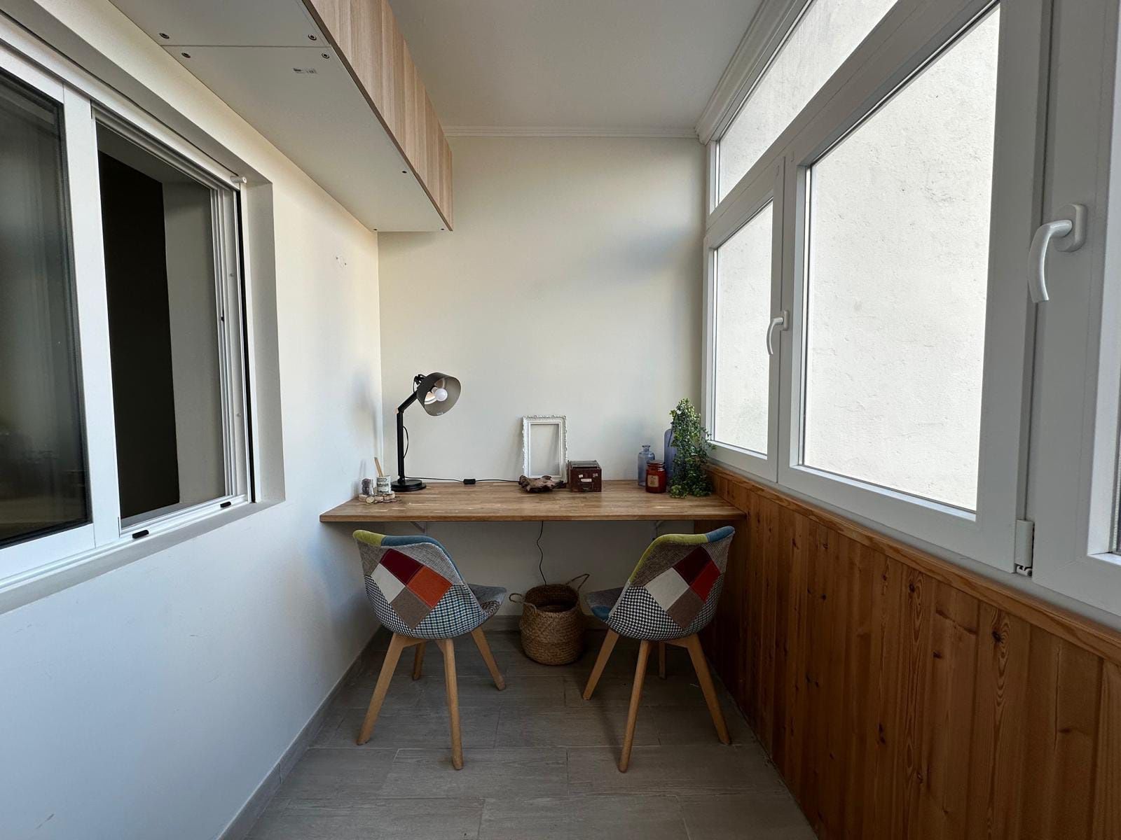 Sofá ikea cinzento, mesa cadeiras oferta de cama com colchão