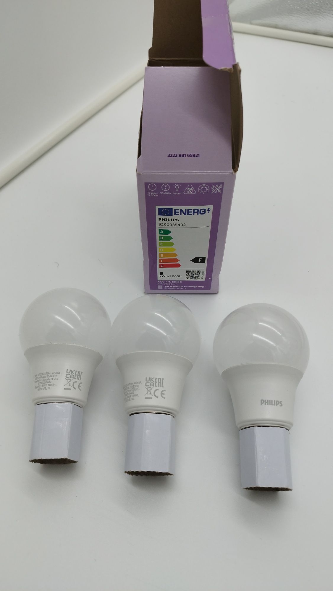 Philips Żarówka światła LED Standard 4.9W/827 (40W) Frosted 3-pack E