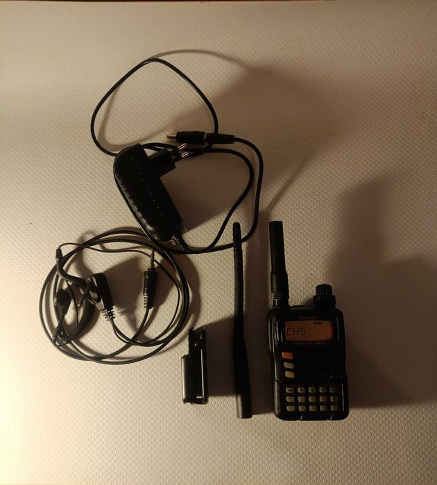 Рація Yaesu VX-6R