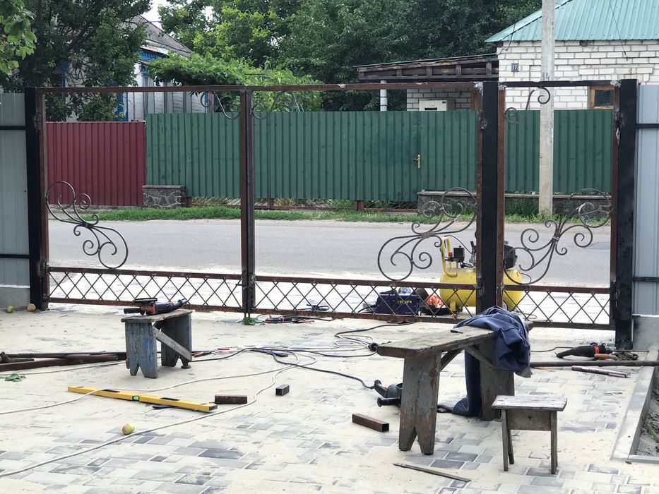 Ворота , навесы , лестницы ,  калитки , забори , сварочные работы