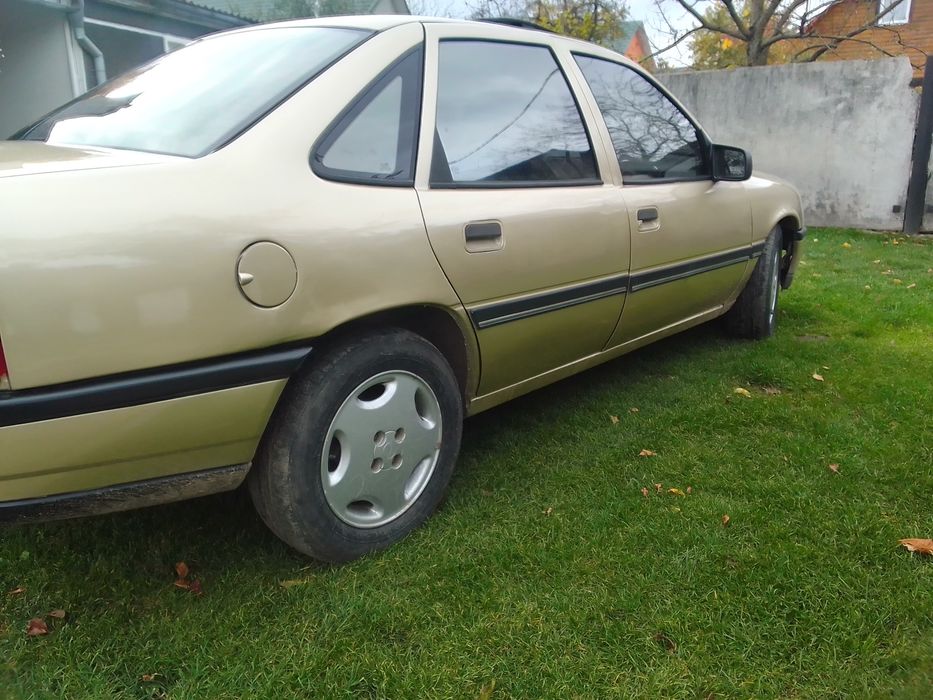 Продам Опель вектра А 2.0 інжектор