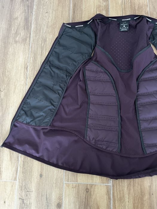 Жилетка жін. Nike Aeroloft