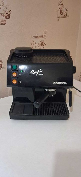 Кофемашина Saeco Magic combi