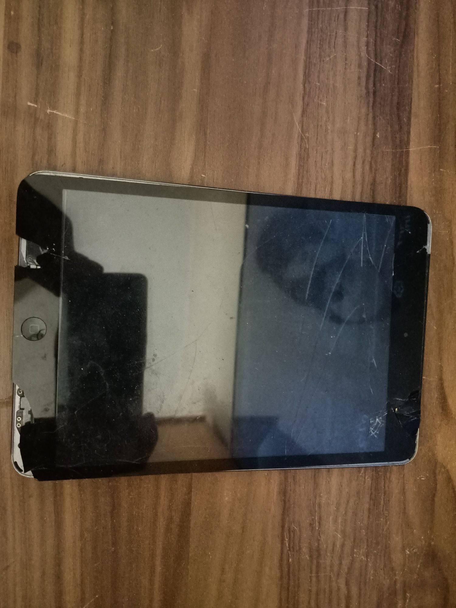 ipad a 1490 uszkodzony wyswietlacz