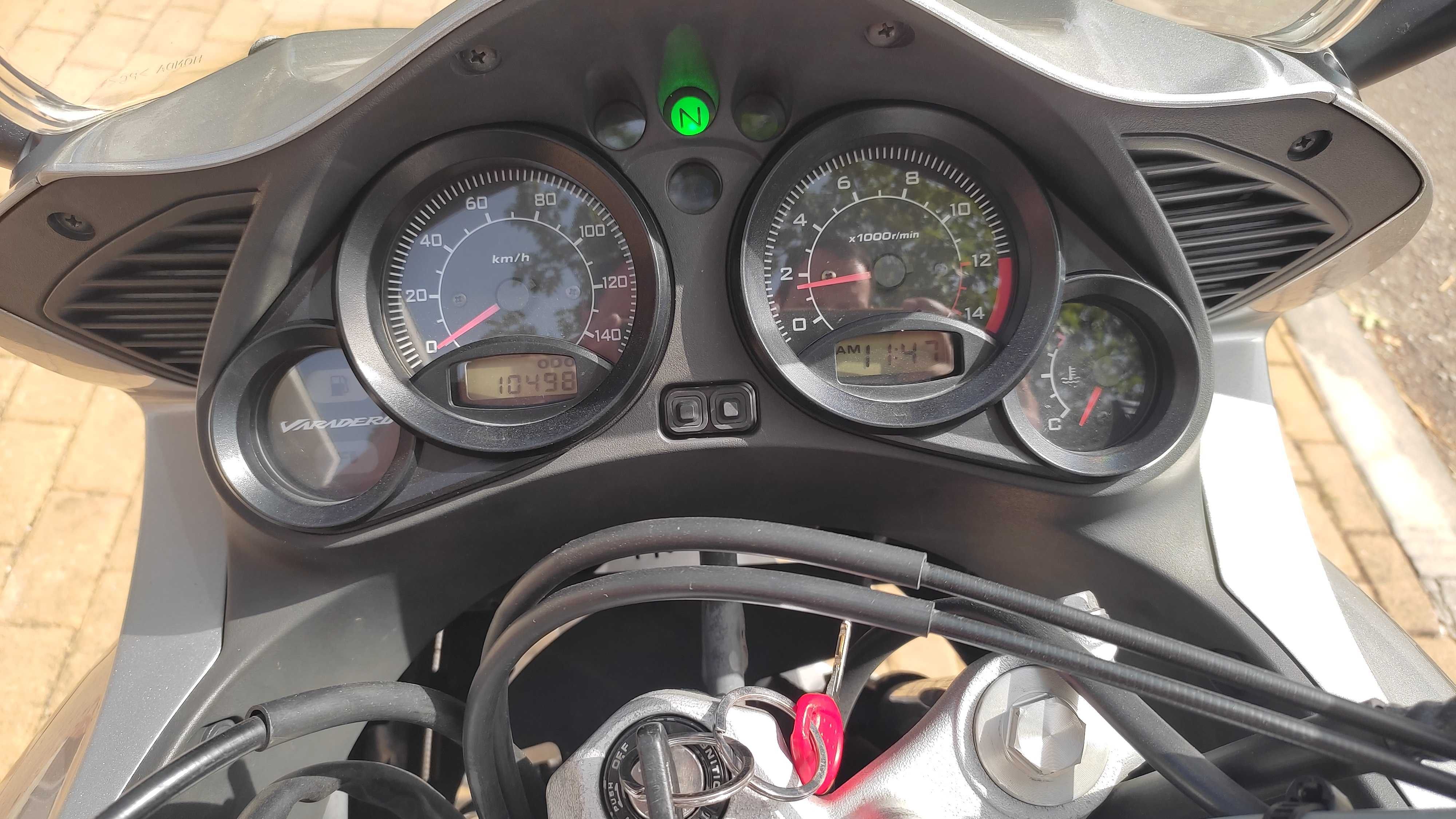 Varadero 125cc com topcase
