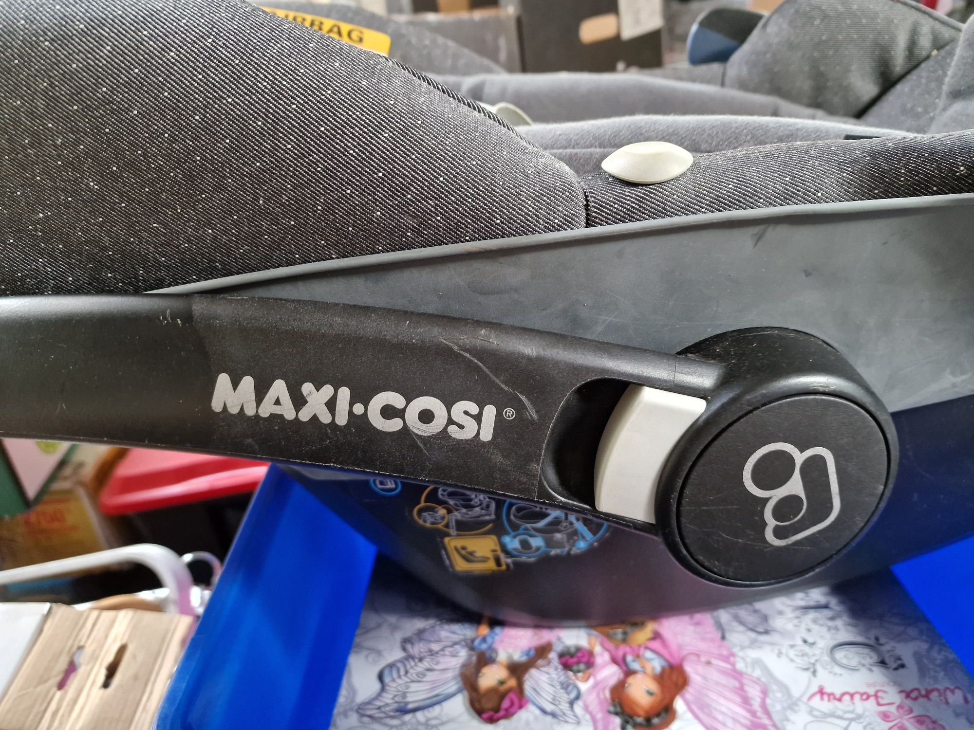 Fotelik Maxi-Cosi Pebble Plus 0-13 kg gratis adaptery
