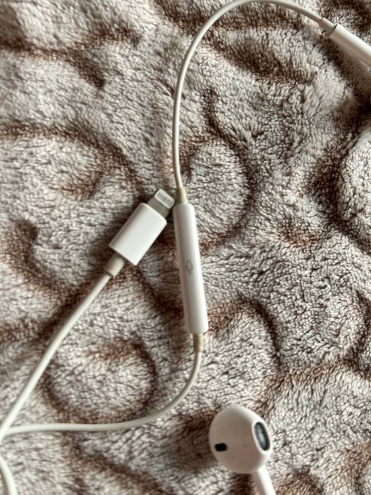 Наушники EarPods lightning