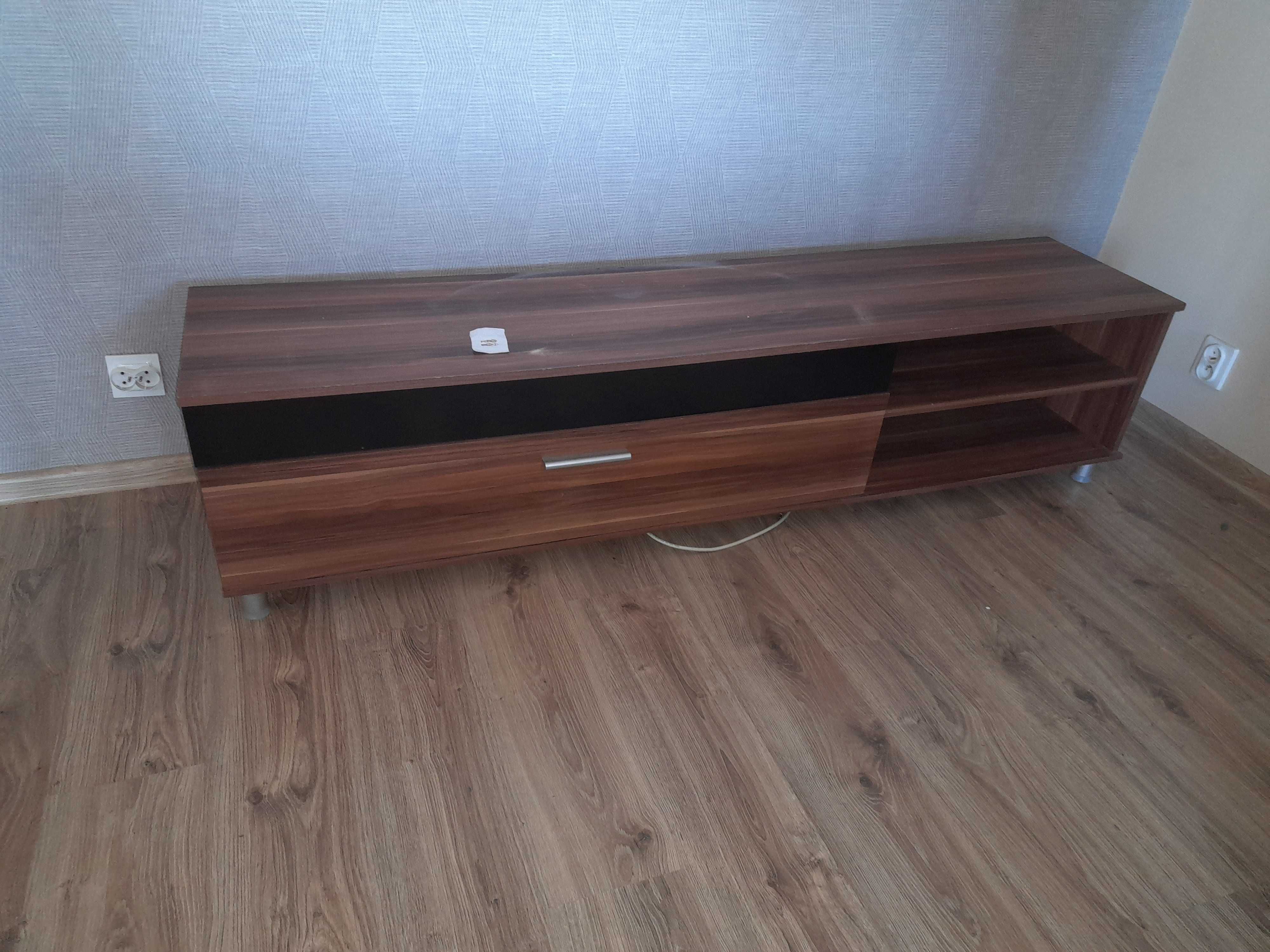Podstawa pod telewizor