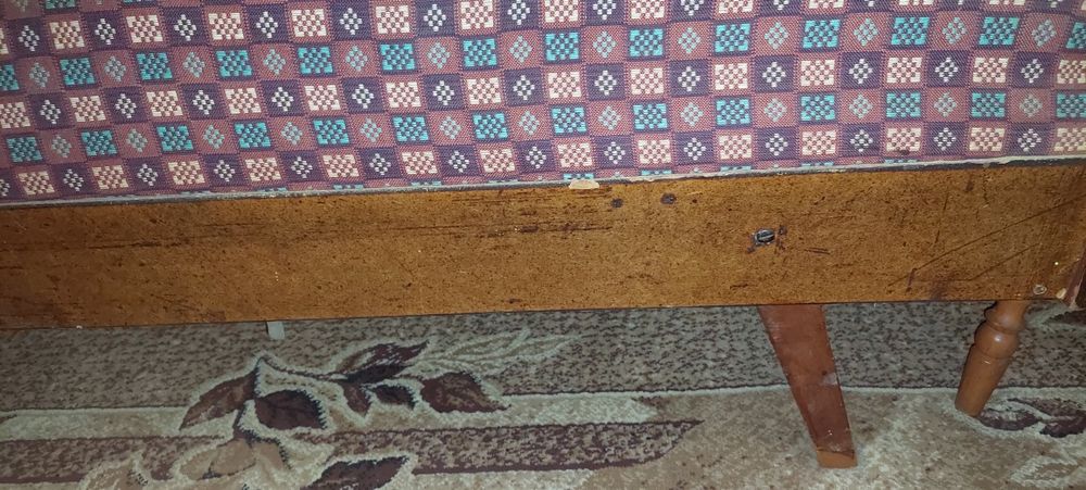 Кровать полутороспальная