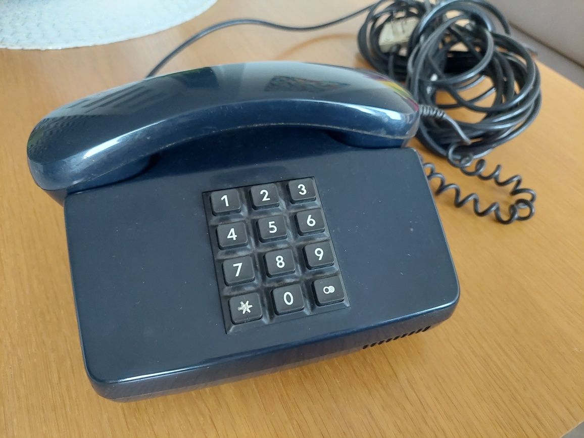 Telefon stacjonarny biurkowy FeTAp 0111 retro vintage