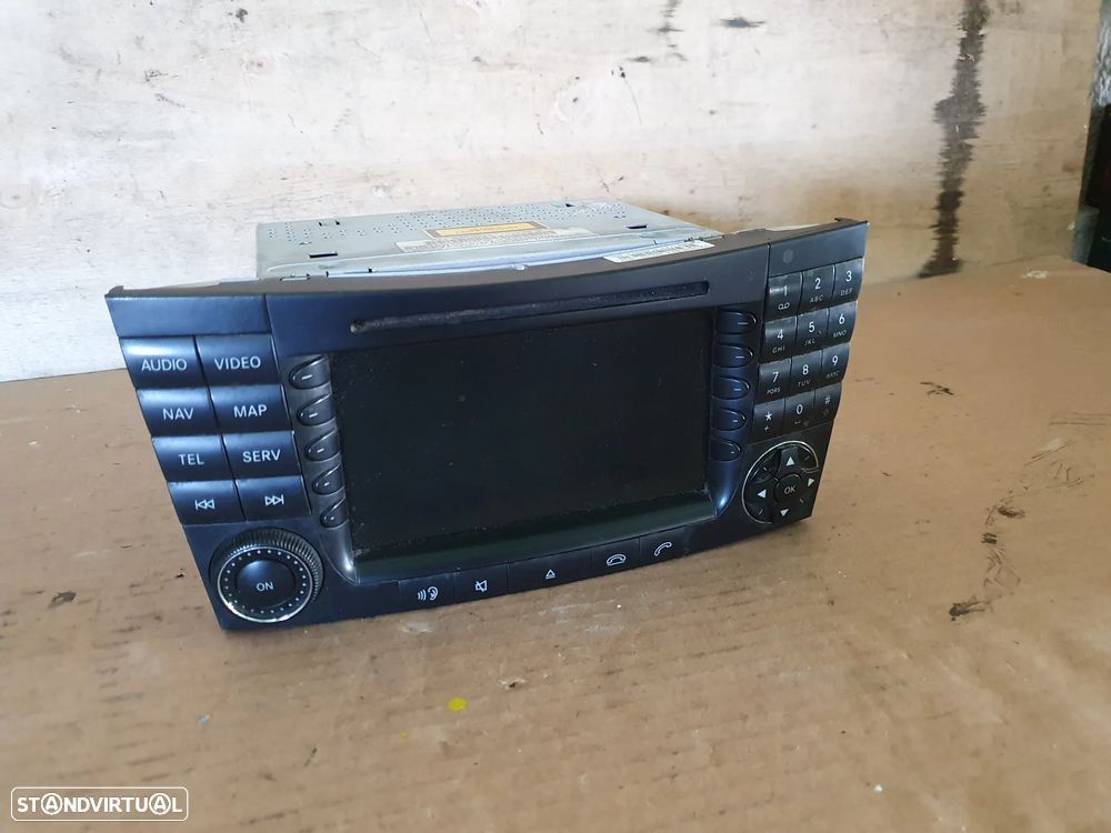 Rádio original gps / cd - mercedes cls ( w219 ) 320 cdi -  /  - a89