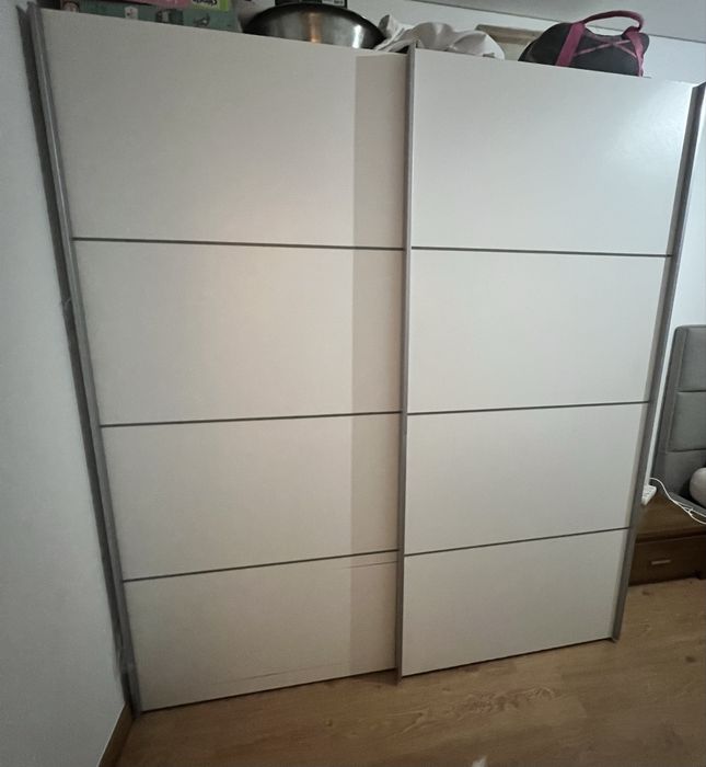 Armario portas de correr branco