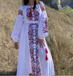Нова сукня-вишиванка