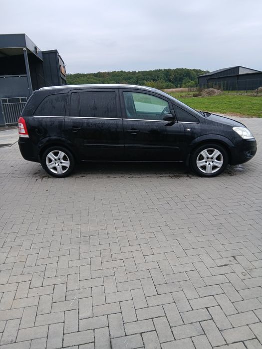 Продам Опель зафіра б 2008 року