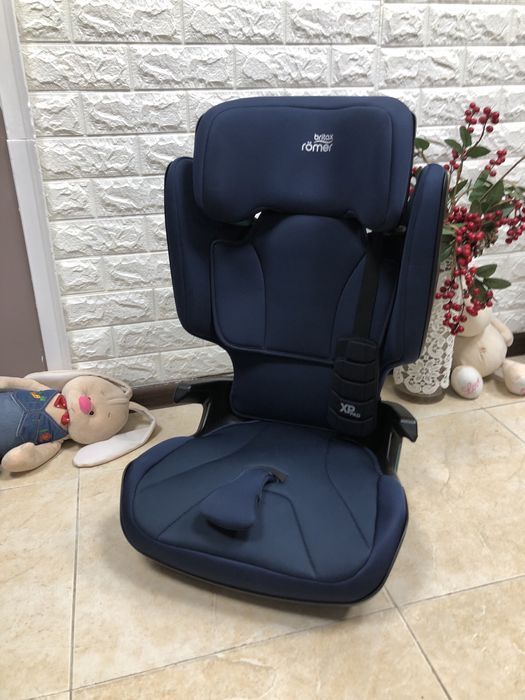 Автокрісло BRITAX ROMER KIDFIX I-Size  Група 2/3 (15-36кг) бустер