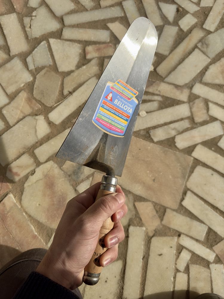 Colher de pedreiro Bellota