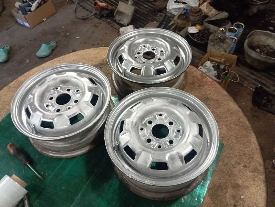 Оригінальні диски 4x100 et45 r13 vw skoda audi seat колеса стальні