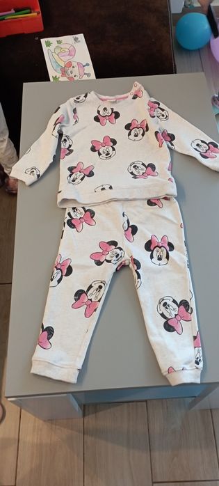 Sprzedam dres Minnie mouse firma hm rozmiar 92