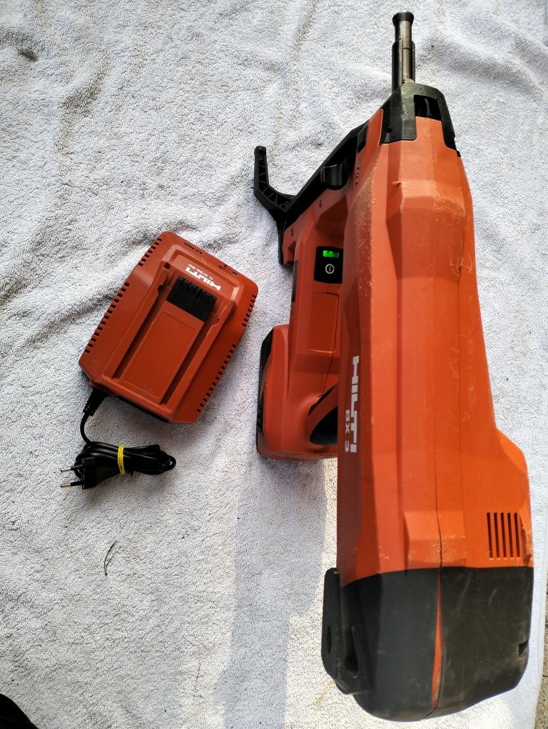 Hilti bx3 me osadzak akumulatorowy